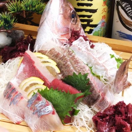 新鮮な鮮魚は旬の物を提供しております。