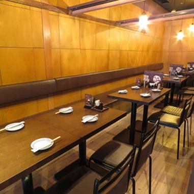 最大25名まで収容可能な個室！会社などの大型宴会も受け付けております！お気軽にご相談ください！