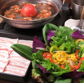 【トマトの野菜しゃぶしゃぶコース】1980円(税込)
