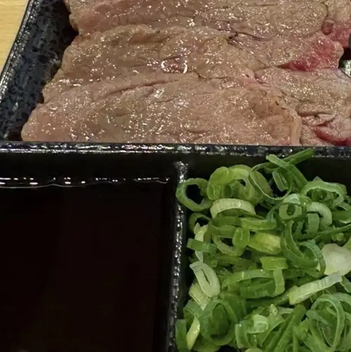 炙り霜降りたたきポン酢