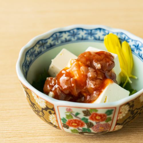 マグロ酒盗クリームチーズ