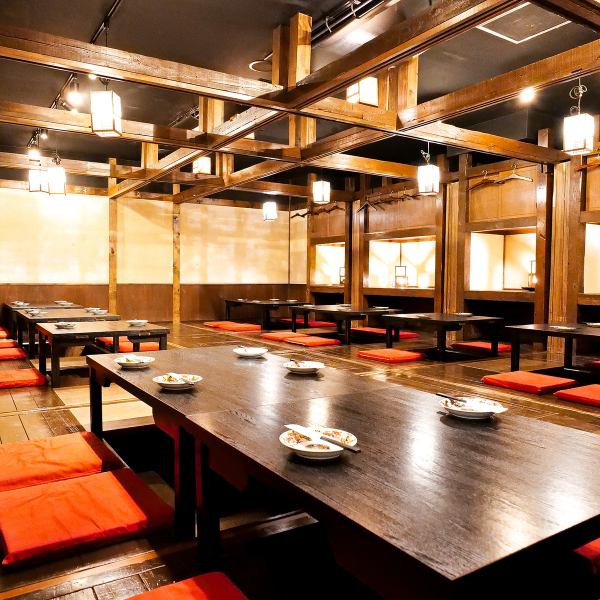 【大人数】36名様までの大人数でのご利用にも可能です!!少人数~団体様までご利用可能な個室席を完備しておりますので、様々なシチュエーションに最適です!!店舗貸切のご予約も承っておりますので、お気軽にお問い合わせください!!お部屋に限りがありますので、早めのご予約がおおすすめです!!