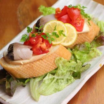燻製鯖のブルスケッタ