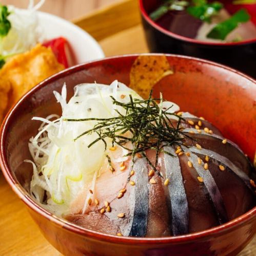 Lunch 11:38~ Fishing open!