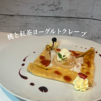 桃と紅茶ヨーグルトクレープ