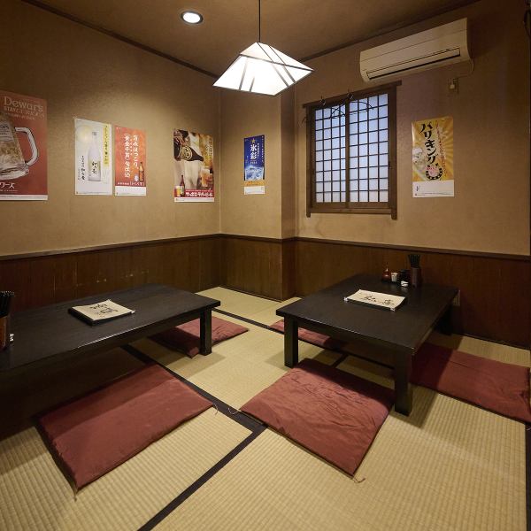 周りを気にせず過ごせる個室をご用意しています。個室の席を全て繋げると最大15名様まで入れる広々とした空間になり、まとまった人数の会社宴会や女子会、イベントなどにも最適です◎プライベート感を大切にしたい集まりや、賑やかな宴会でも気兼ねなく楽しんでいただけます。貸切についてもお気軽にご相談ください!