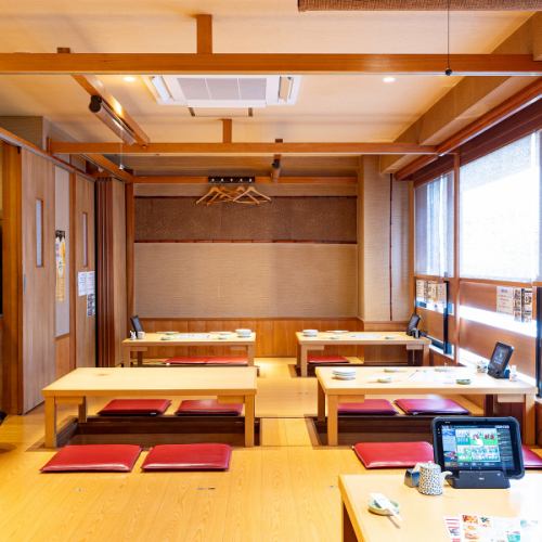 <p>【団体貸切も可能！】木の温もりあふれる和空間が心地よい掘りごたつのお席は、貸し切って利用することも可能です。企業宴会や地域のお集まり、慶事法事などにもぜひご利用ください。仕切りで半個室に出来るお席もございます。お子様連れのお客様、お気軽にご相談ください</p>
