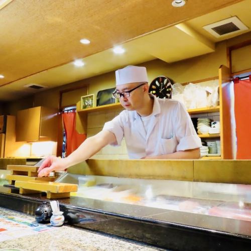 旬鮮魚を華麗なる職人技で