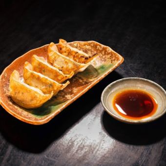 東スポ餃子(ニンニク)