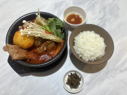 一人白菜カムジャタン