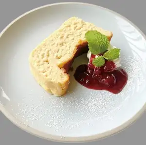 チーズテリーヌ オリジナルベリーソースで