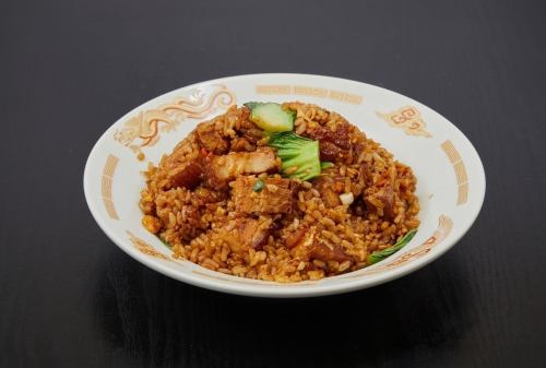 角煮の黒い醤油チャーハン