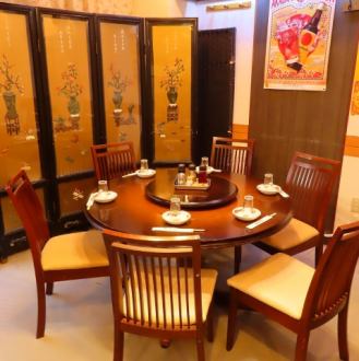 【本格中華を愉しむ♪】本格中華を愉しめる円卓席タイプもご用意があります!当店は宴会も、ご友人・同僚でのお食事にもぴったりです。会社のご宴会席などでもご利用頂けるよう、大人数82名様までのご予約も承っております。ご予算・お料理・ご要望などお気軽に。ご要望がある場合は、リクエスト予約でも受付可能です!