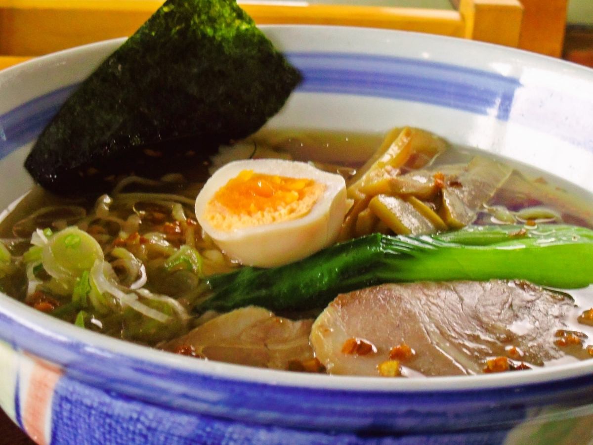 A long-established store that has been in business for over 50 years.Nanbu hand-made soba noodles and Nambu hand-made momi ramen are specialties.