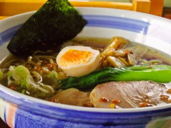 Hand-rolled soy sauce ramen