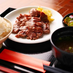 牛タン焼き定食(ランチ）