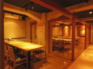 [Store exclusive for up to 40 people] Relaxed wooden space.Enjoy our proud chicken dishes in a clean restaurant that will get the conversation flowing♪ Perfect for company parties or family gatherings! For parties of 10 or more, one person will be served free! Furthermore, for parties of 15 or more, one person will be served free + the entire restaurant will be free! Please use it for large parties!