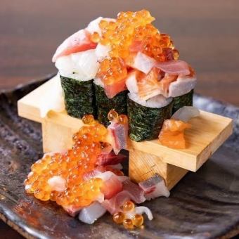 [Impressive value for money] A luxurious bar course with our famous seafood avalanche, meat temari sushi, and 3 hours of all-you-can-drink, 5,000 yen (tax included) ⇒ 4,000 yen (tax included)