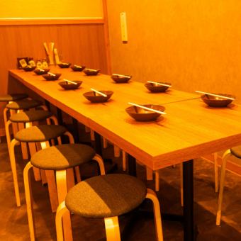 刈谷駅3分、和の趣き溢れる店内は大人の為の落ち着いた雰囲気となります。2名様130名様までご利用可能な個室席は刈谷駅での接待や女子会、合コンなど各種宴会に最適なプライベート個室空間♪お得な宴会コースプランも2480円~ご用意。誕生日や記念日にお得なサプライズ特典もご用意しております。創作和食居酒屋