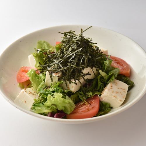 Japanese-style salad with tofu and seaweed