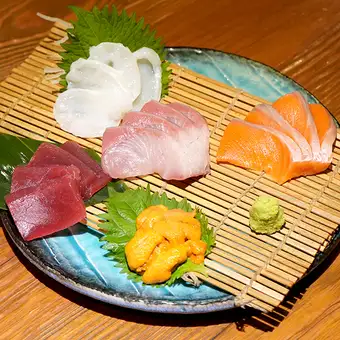 Five kinds of sashimi