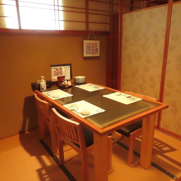 最大20名様までのお座敷宴会にも対応しております！ご宴会に最適な新潟の味覚を満喫できる特選おまかせコースも各種ご用意◎ゆったりお寛ぎいただけるお座敷席で、お仲間やご家族とごゆっくり宴会をお楽しみ下さい。心を込めたサービスでおもてなしさせていただきますので、どうぞお気軽にお問い合わせ下さい。