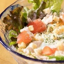 温玉シーザーサラダ/玉ねぎたっぷり豆腐サラダ/大根と水菜の梅しそサラダ/生ハムとトマトのチョレギサラダ