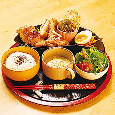 【ランチ限定】健康にこだわりあり！わたしのダイニングランチ
