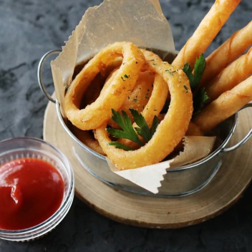Cheese stick spring rolls & onion rings