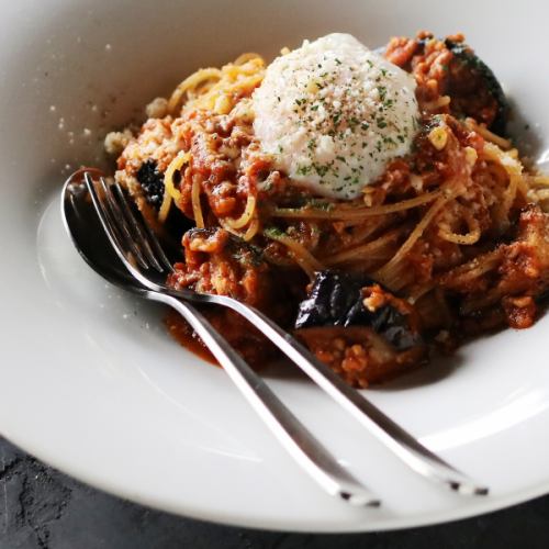 Deep-fried eggplant meat miso bolognese