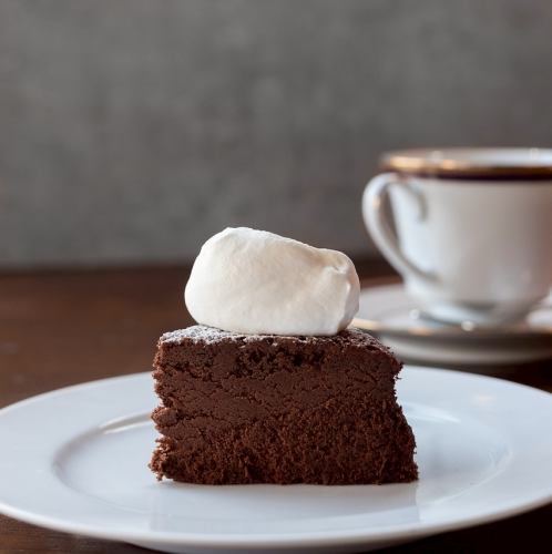 お得なケーキセット