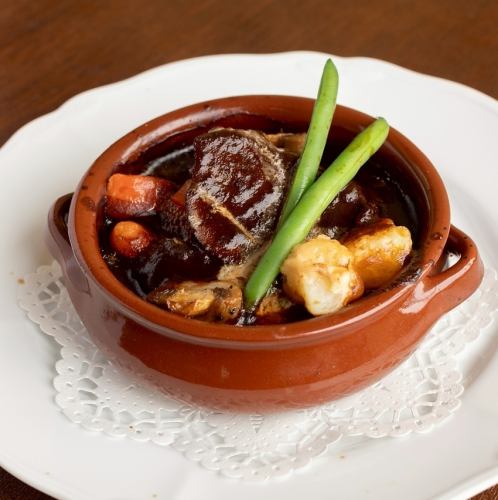 名物 牛タンシチュー