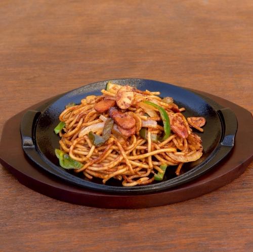 鉄板ナポリタン