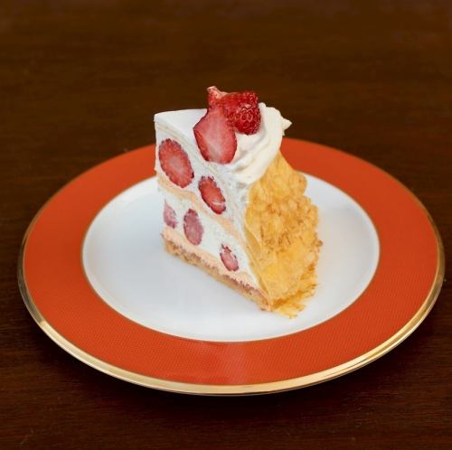 いちごのミルクレープ