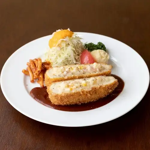 【7月の季節限定】チキンカツのコーングラタン包み