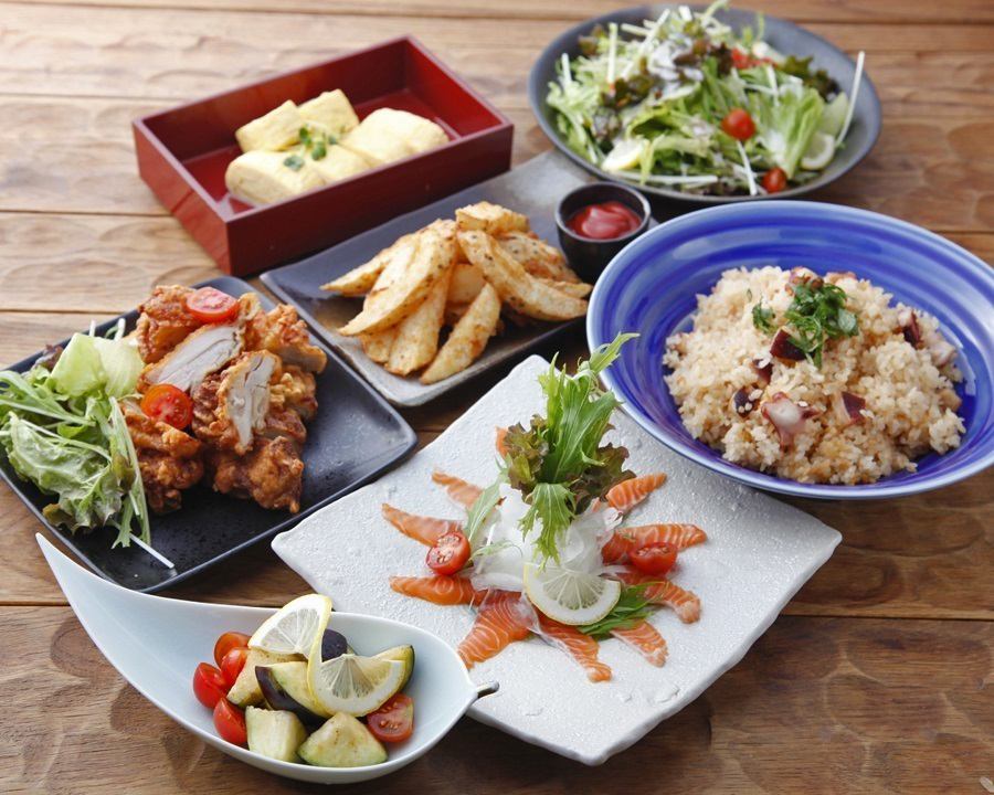 3500円で料理と飲み放題が楽しめるコースメニューをご用意！