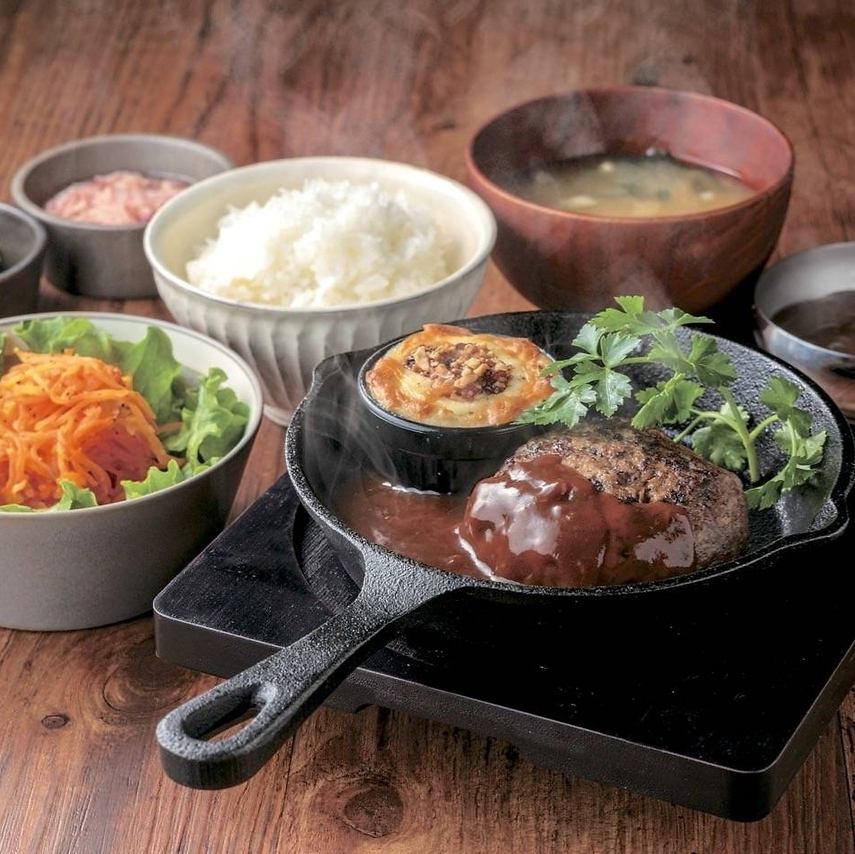 ご家族連れや記念日にも最適な極上のハンバーグが味わえる♪