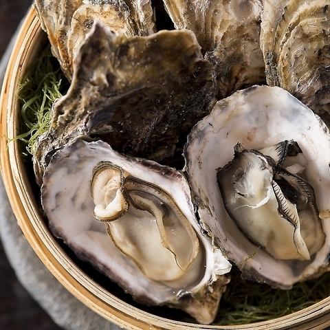 [Annual event♪ Steamed oysters delivered directly from Okayama!]