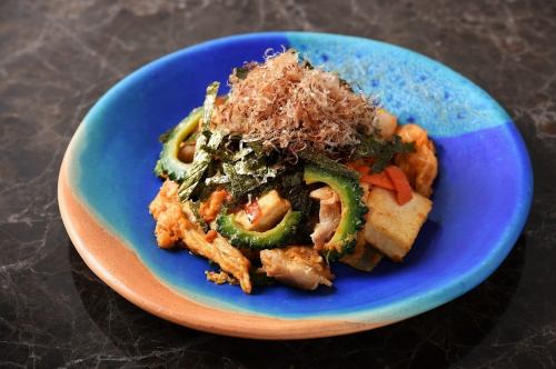 沖縄の王道！ゴーヤチャンプルー