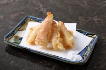 島らっきょうの生ハム巻き天ぷら