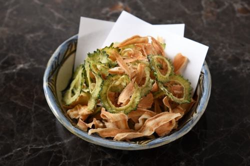 ゴーヤとゴボウのチップス