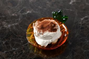 その場で作るちんすこうティラミス