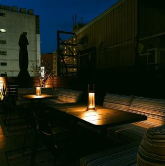 屋上は雰囲気抜群なテラス席をご用意しております。屋上希望の方はお電話予約からお願いします。