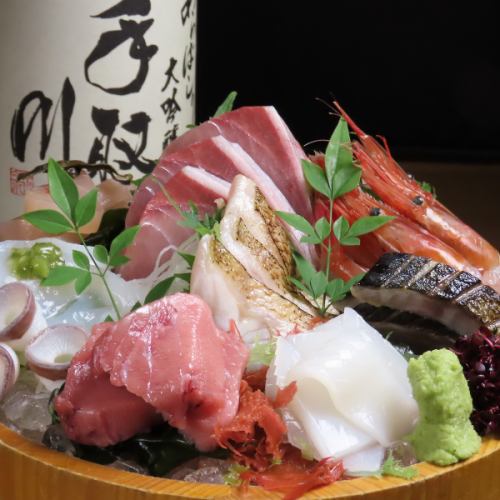 新鮮な豪快お刺身桶盛り