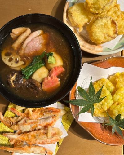 [Kanazawa Jibuni]

Duck and sudarefu stewed in a sweet and spicy broth
A bowl of thick soup that locks in the flavor

The Kanazawa way is to dissolve wasabi in the soup stock and enjoy it.
A harmony of refreshing spiciness and duck meat
Enjoy

...

Popular Kappo Uogin
@uogin_kanazawa
To make a reservation, please use the link on the top page.

Making use of the bounty of the sea and mountains of Hokuriku
A seafood izakaya where you can enjoy delicious food
The first floor is a lively space
The second floor is a calm and high-quality space
We offer a selection of Nodoguro dishes and local Ishikawa sake.
From everyday use to special occasions
Please feel free to use it.

▼Address
〒920-0981
2-24-2 Katamachi, Kanazawa City, Ishikawa Prefecture

Access
1 minute walk from Katamachi Scramble / Next to El Building

▼Business hours
17:00~23:30 (L.O23:00)

#Kanazawa Izakaya #Kanazawa Specialties #Kanazawa Gourmet #Kanazawa Trip #Ishikawa Gourmet