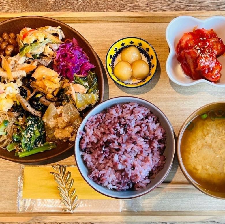 ＆meランチ（ビュッフェ付き）