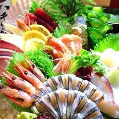 刺身盛×三元豚のピリ辛ゴマダレ焼き豚×海鮮太巻き【120分飲み放題付！】5000円（税込）