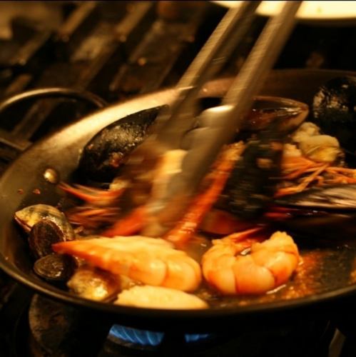 新鮮な魚介を使ったバリエーション豊富な料理！