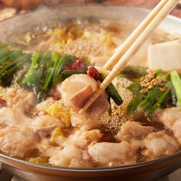 【最受欢迎的自助餐！】包括博多正宗内脏火锅在内的120种自助餐和饮品很受欢迎♪
