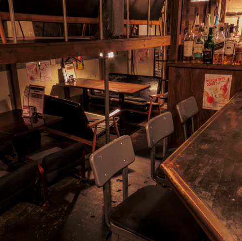 Please relax in our stylish hideaway space.